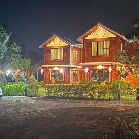 Redstone Farmhouse Kashid エクステリア 写真